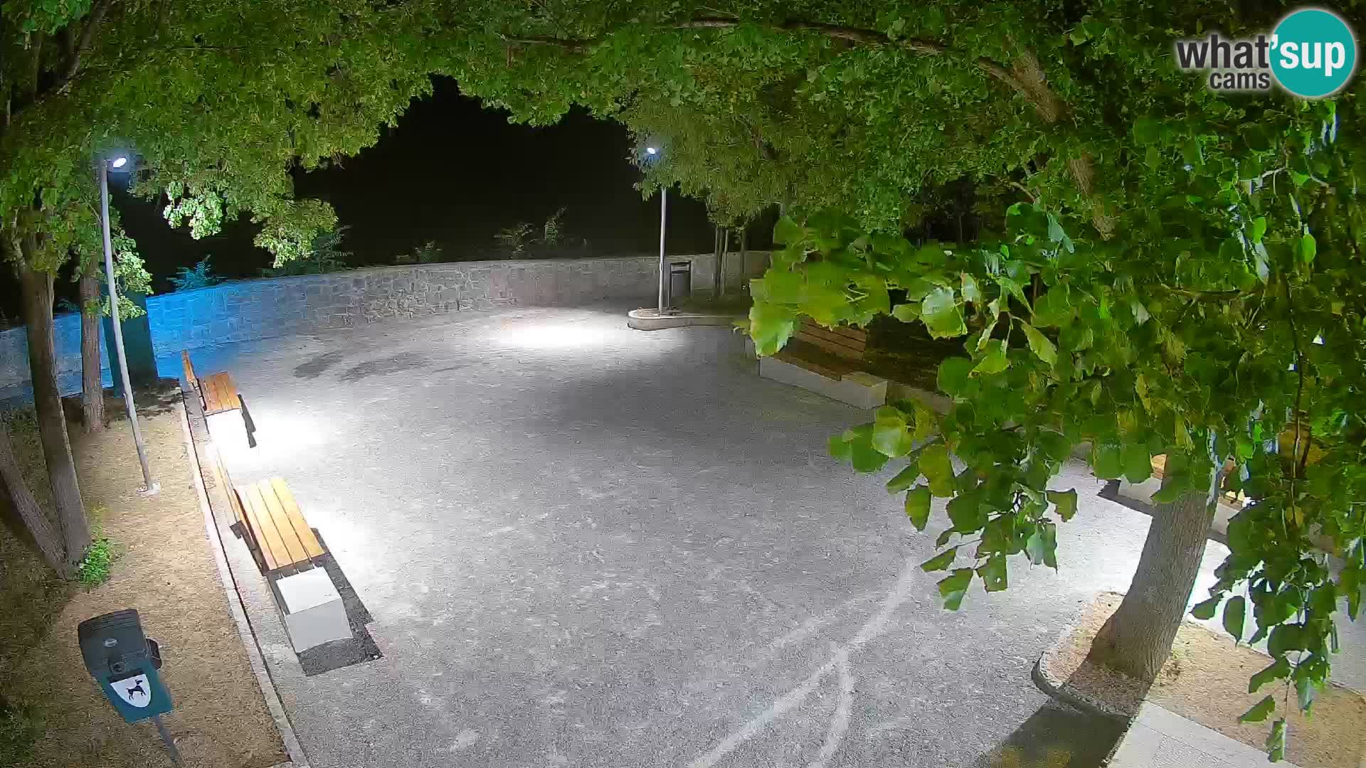 Webcam Senj en direct – Parc des Écrivains et canal du Velebit