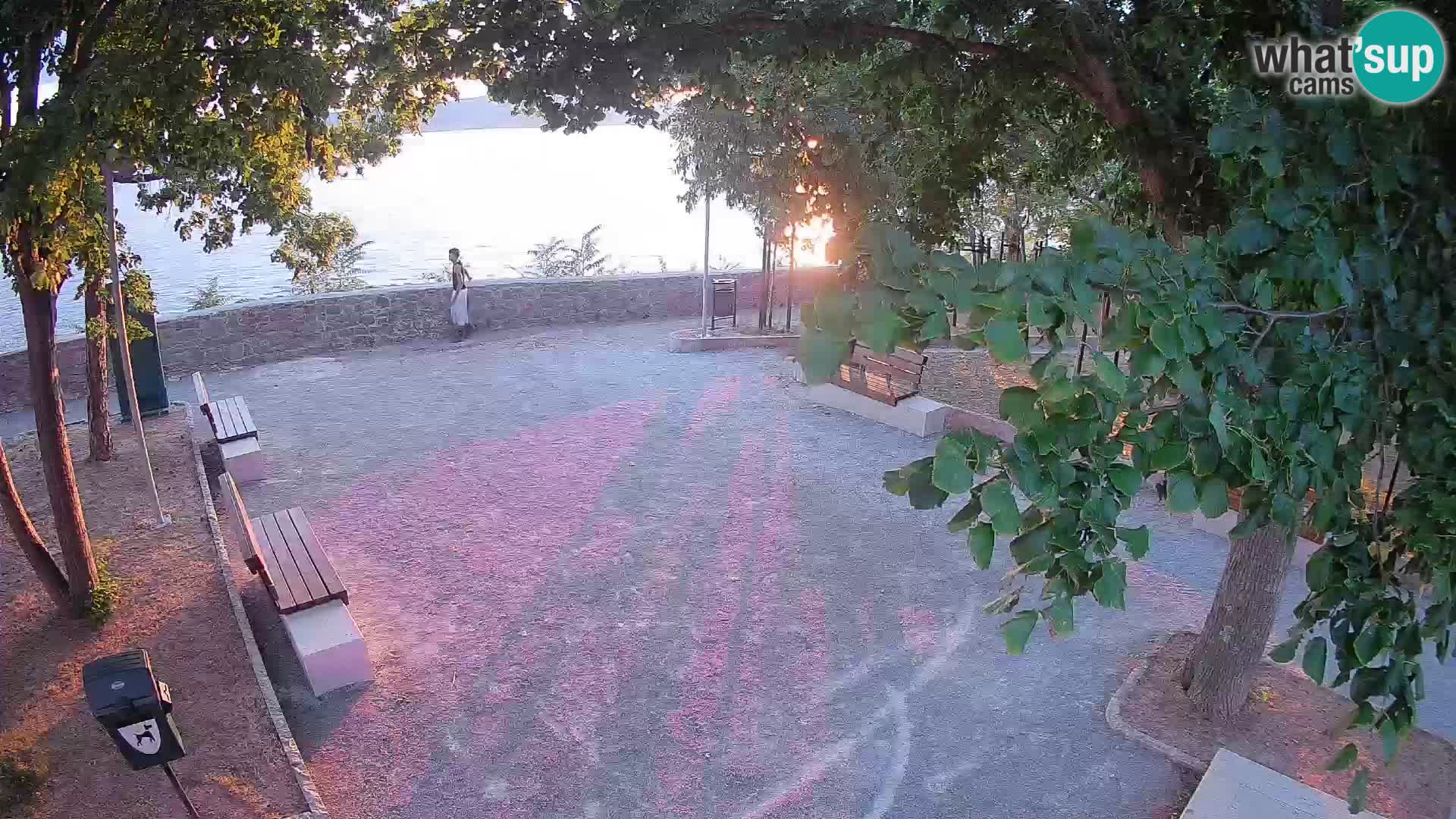 Kamera uživo Senj – Park književnika i Velebitski kanal