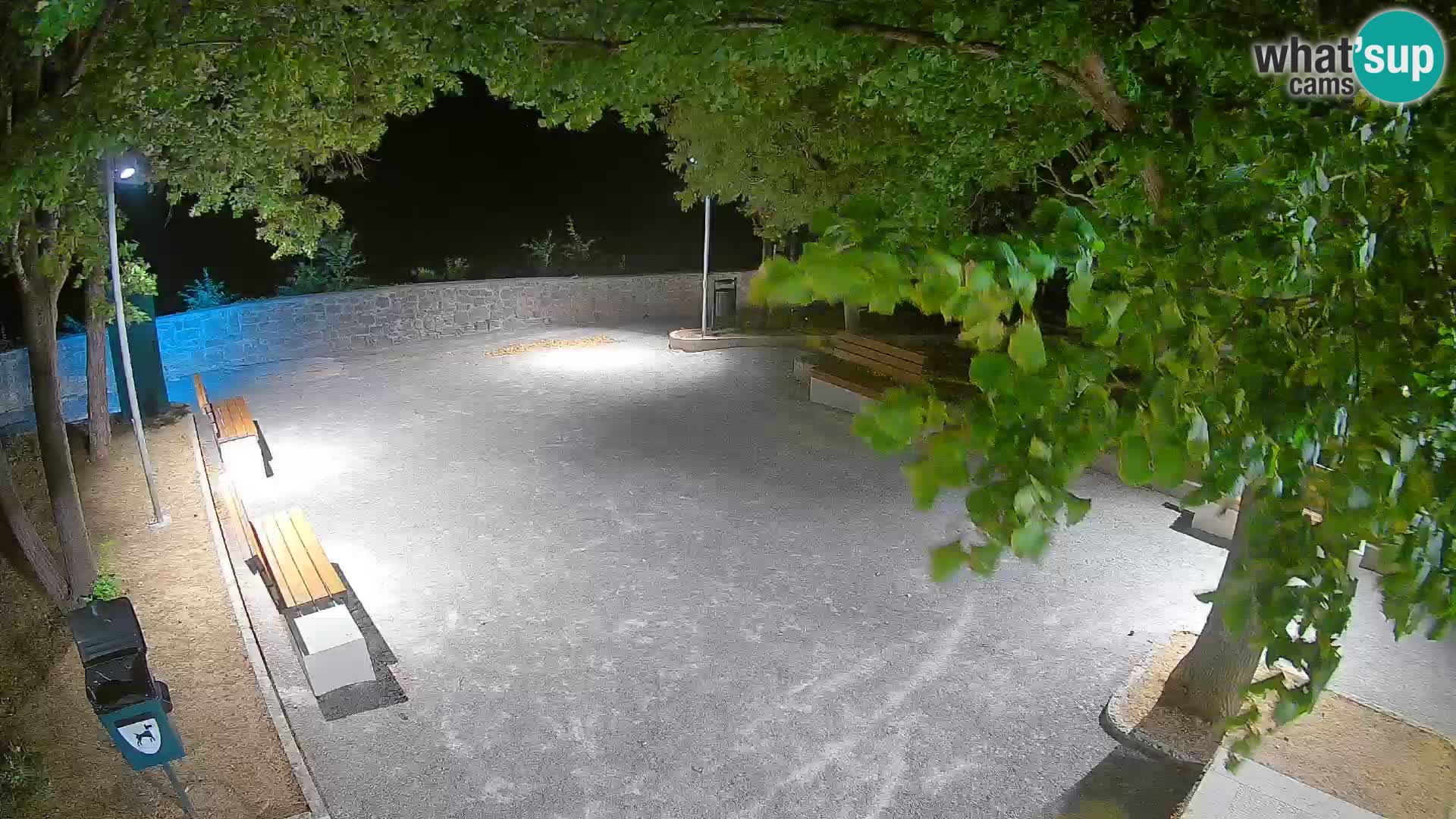 Webcam Senj en direct – Parc des Écrivains et canal du Velebit