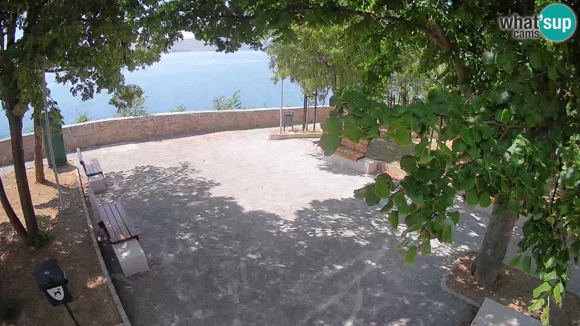 Kamera uživo Senj – Park književnika i Velebitski kanal