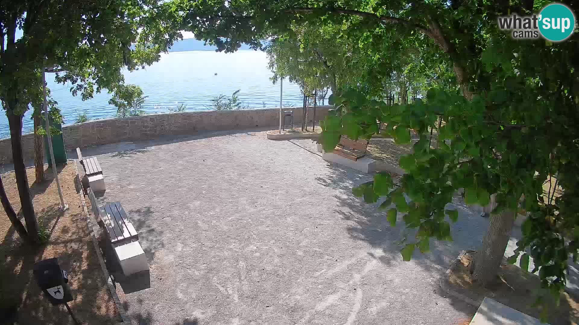 Spletna kamera Senj v živo – Park pisateljev in Velebitski kanal