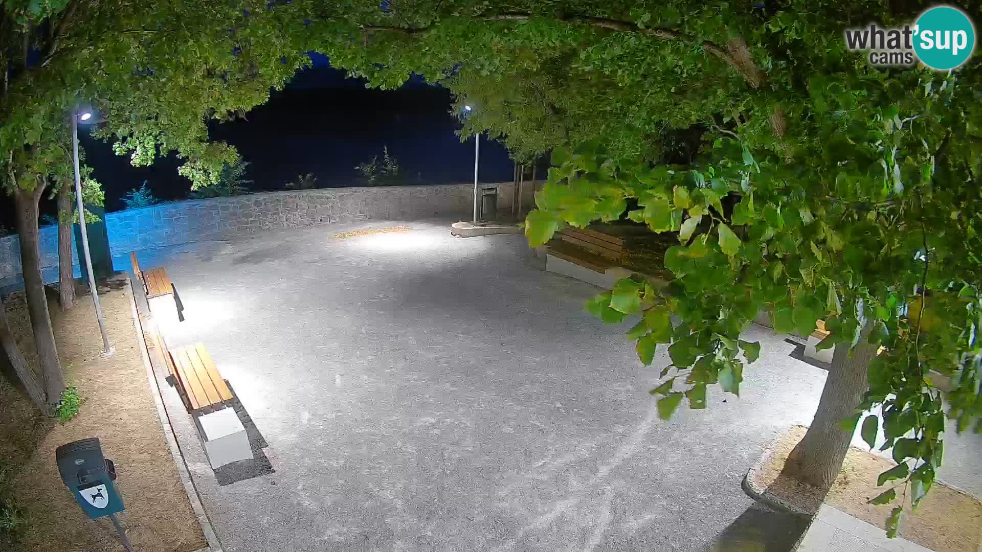 Kamera uživo Senj – Park književnika i Velebitski kanal