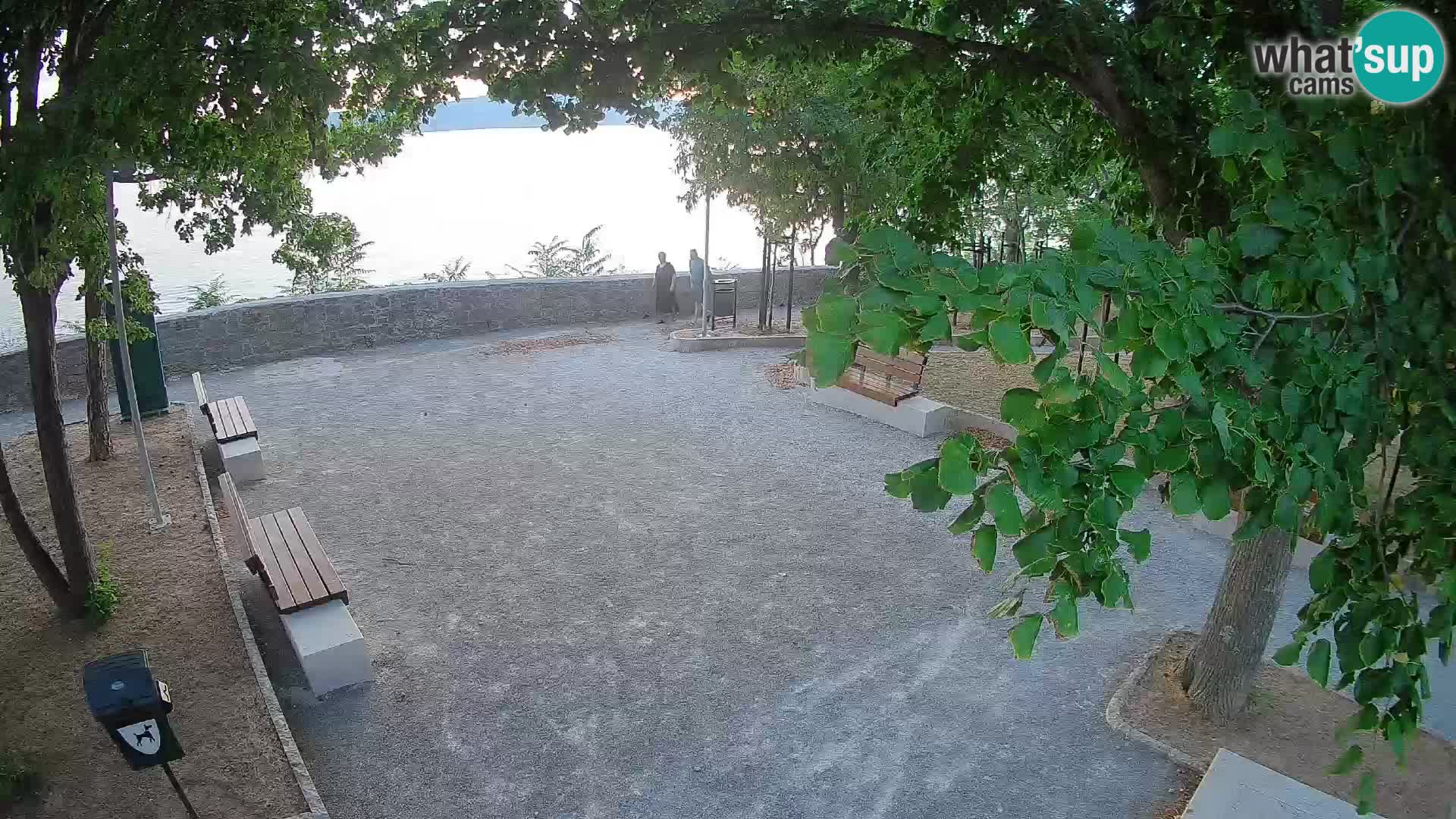 Webcam Senj en direct – Parc des Écrivains et canal du Velebit