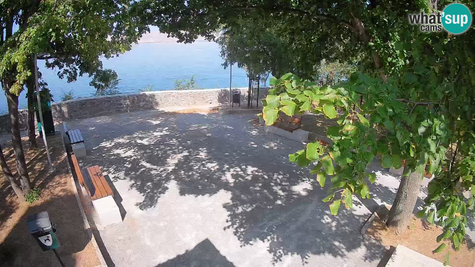 Spletna kamera Senj v živo – Park pisateljev in Velebitski kanal