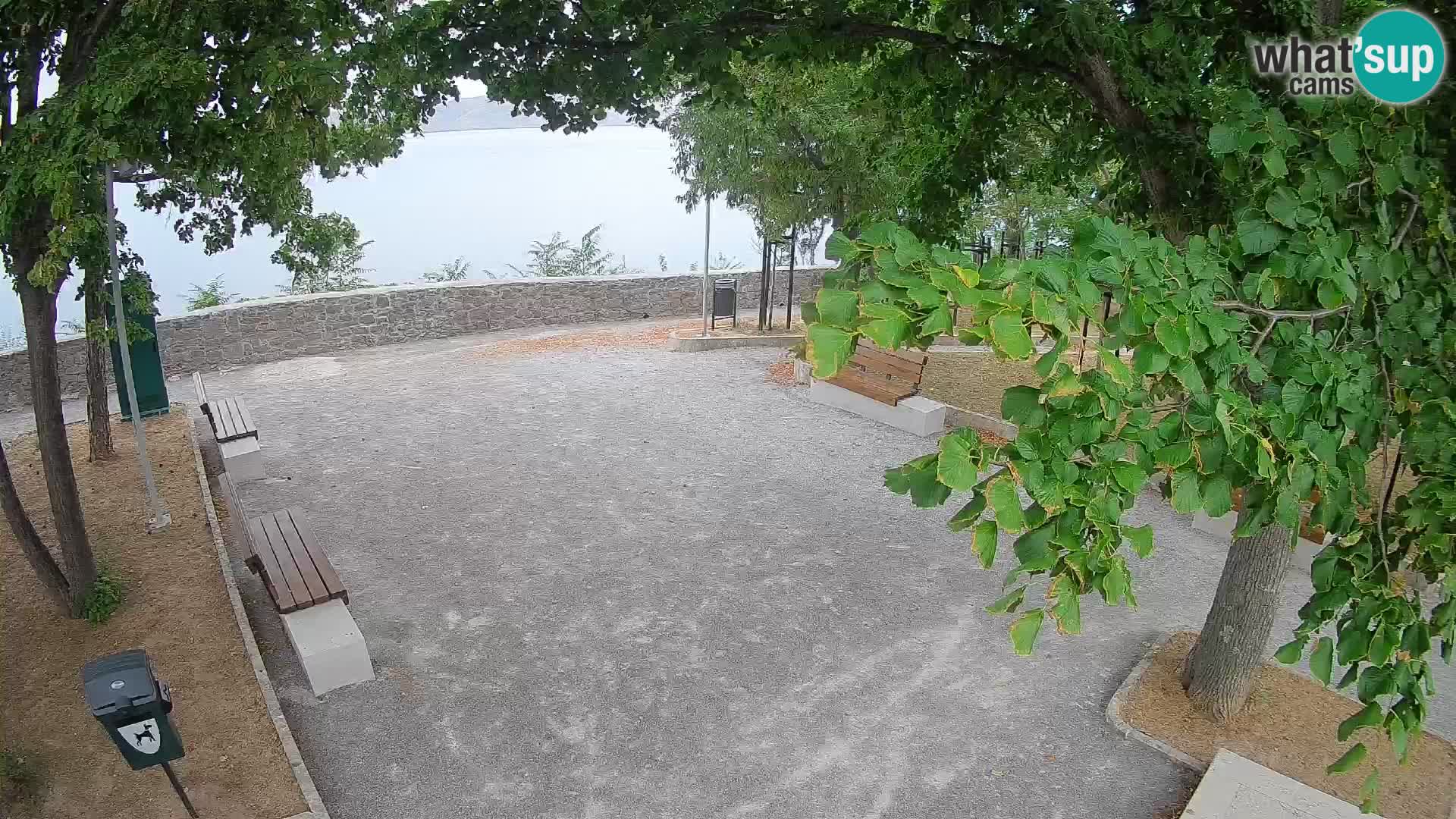Kamera uživo Senj – Park književnika i Velebitski kanal