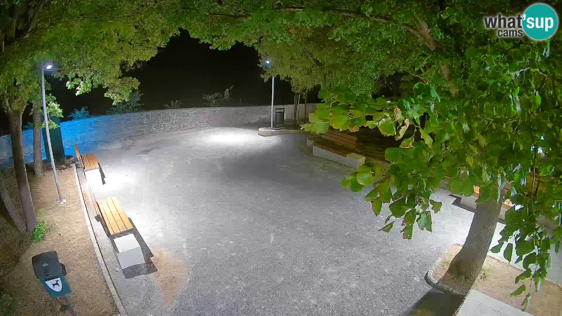 Kamera uživo Senj – Park književnika i Velebitski kanal