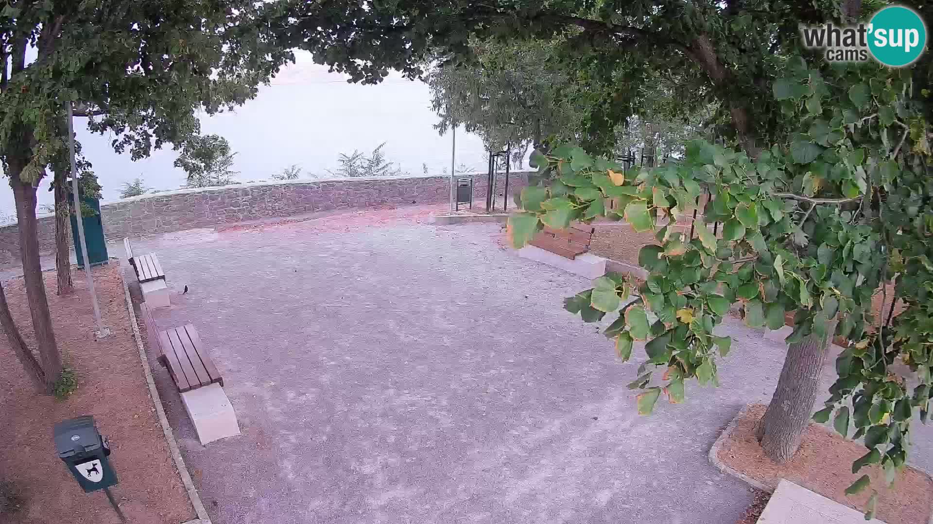 Senj Live Webcam – Schriftstellerpark und Velebit-Kanal