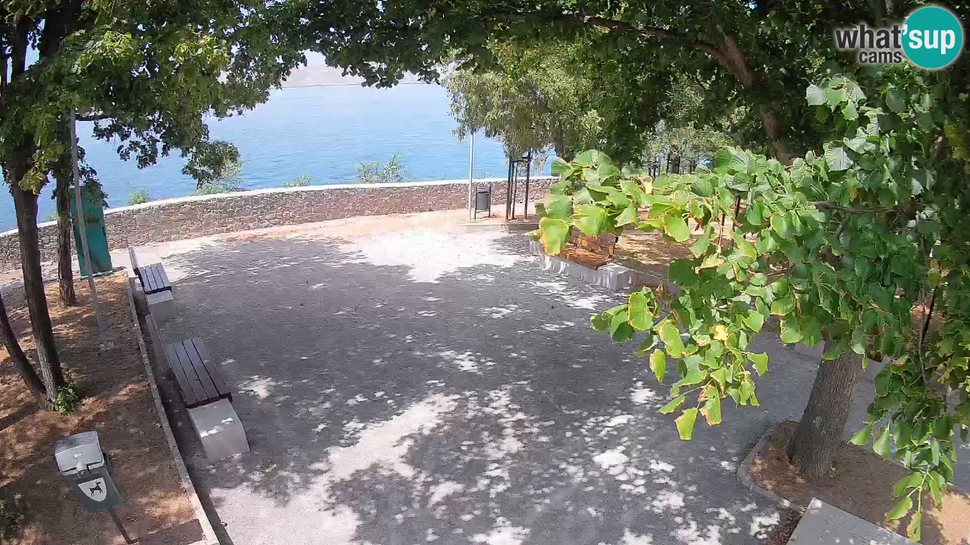 Webcam Senj en direct – Parc des Écrivains et canal du Velebit