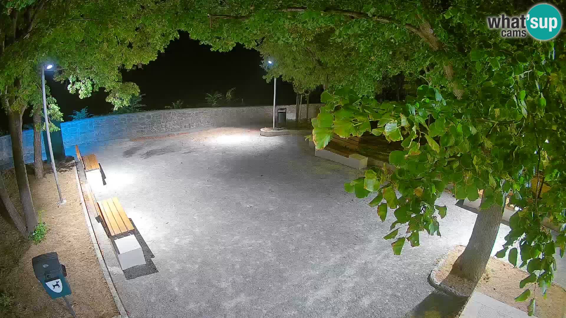 Spletna kamera Senj v živo – Park pisateljev in Velebitski kanal