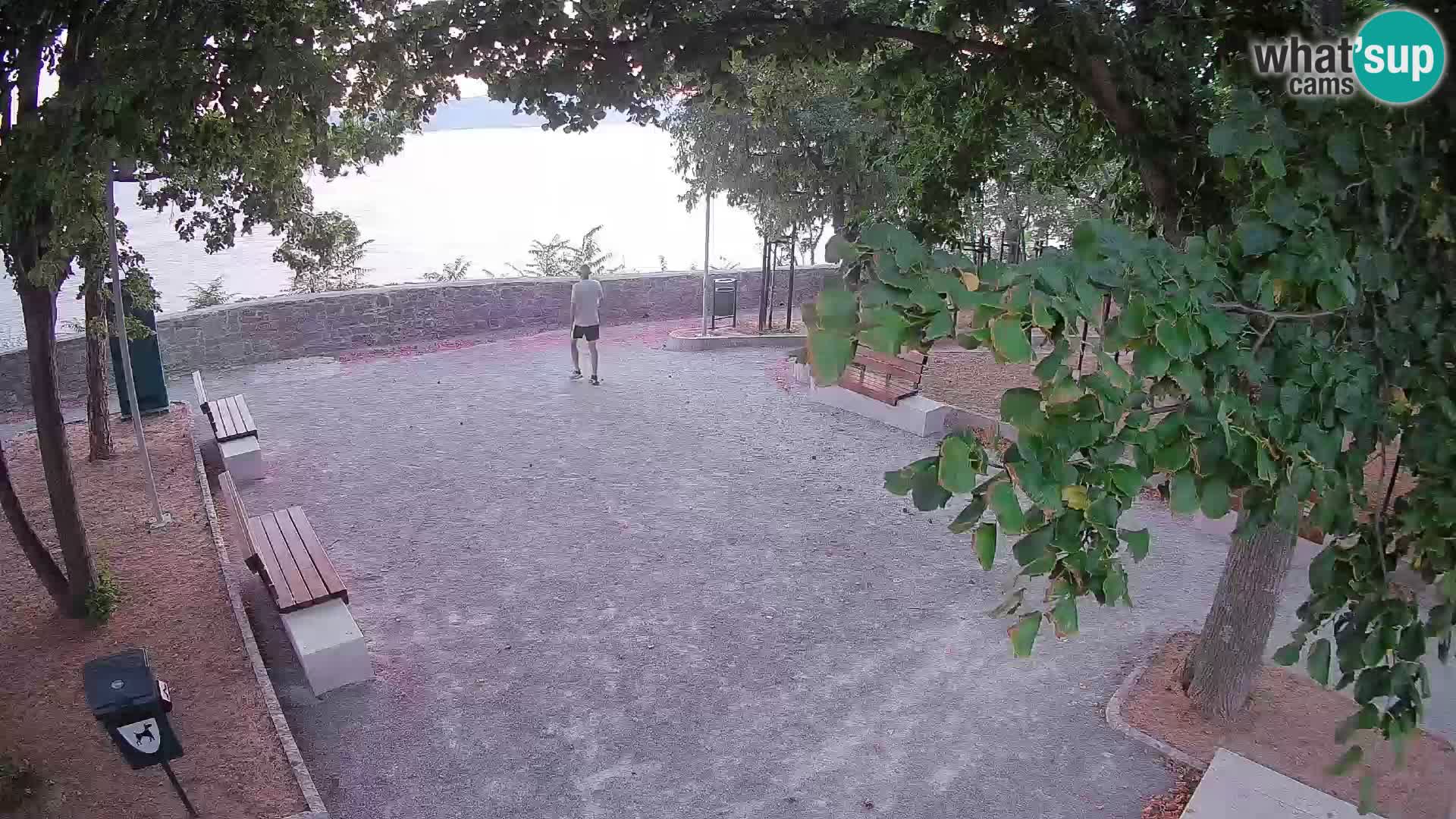 Webcam Senj en direct – Parc des Écrivains et canal du Velebit