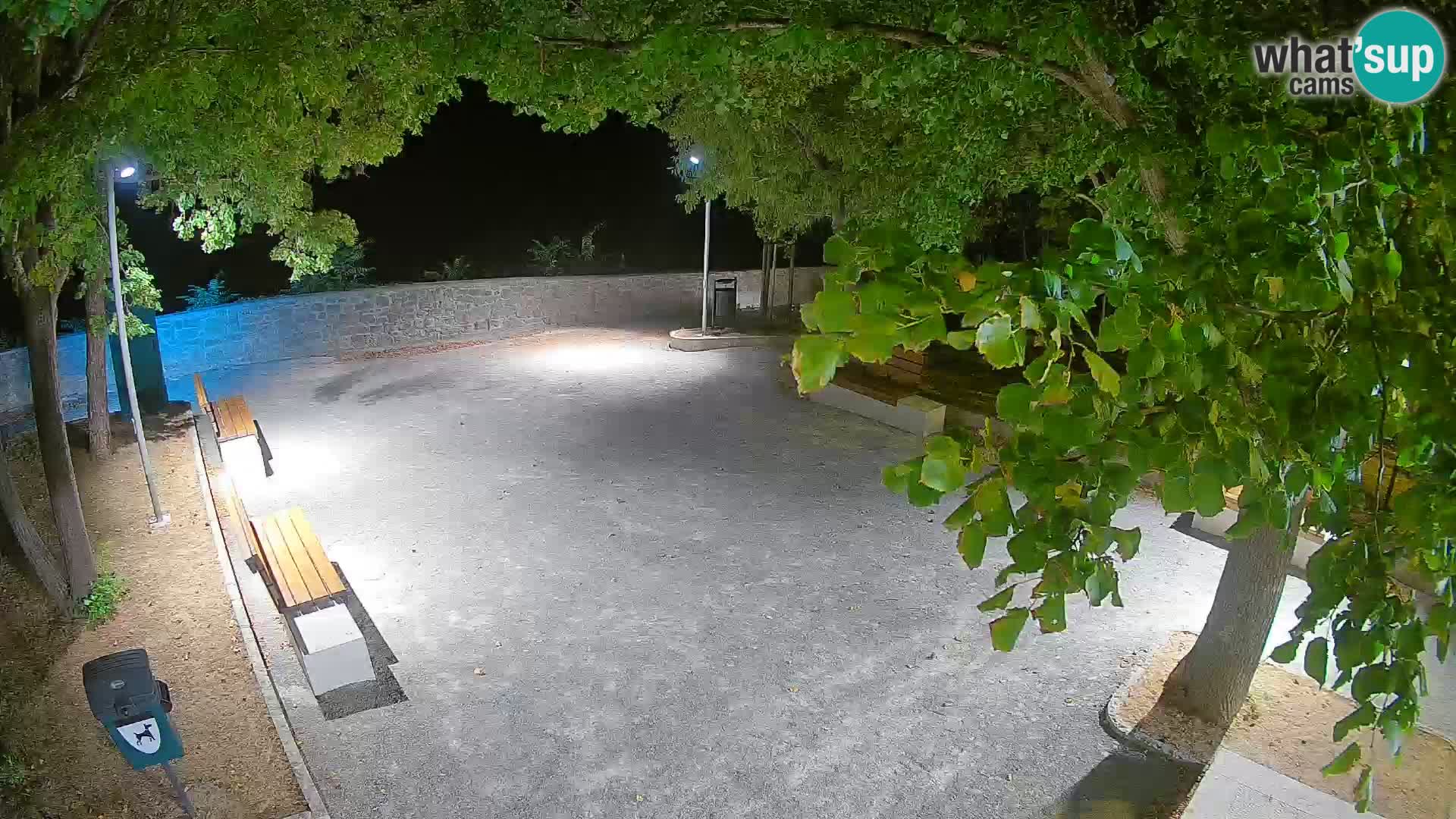Kamera uživo Senj – Park književnika i Velebitski kanal