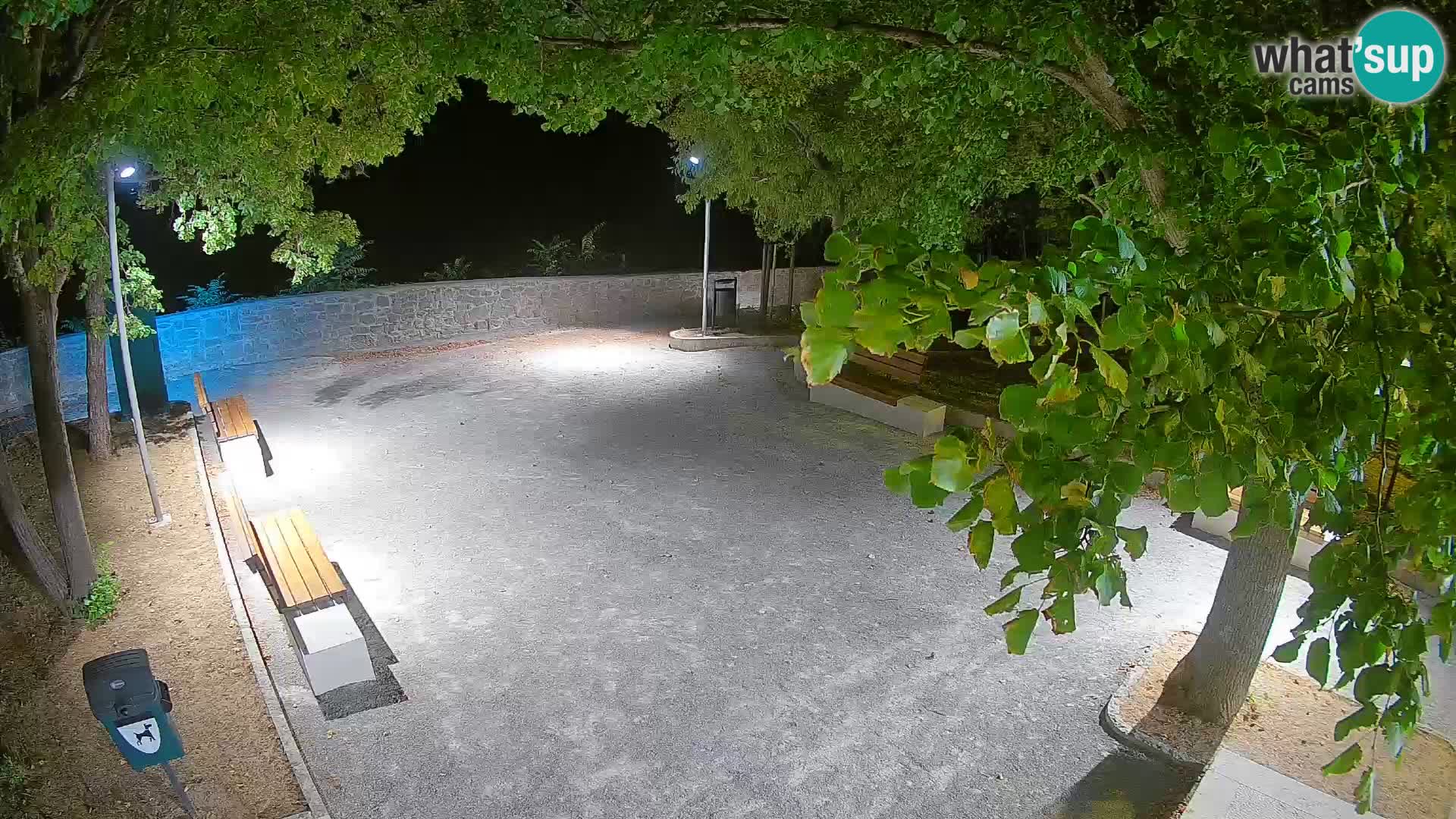 Kamera uživo Senj – Park književnika i Velebitski kanal