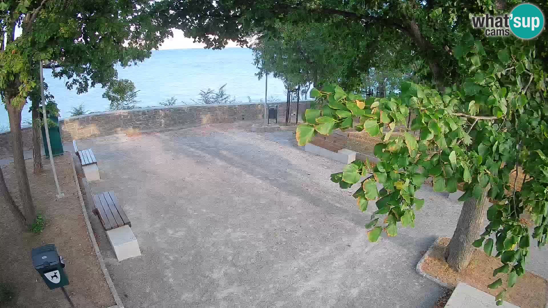 Kamera uživo Senj – Park književnika i Velebitski kanal