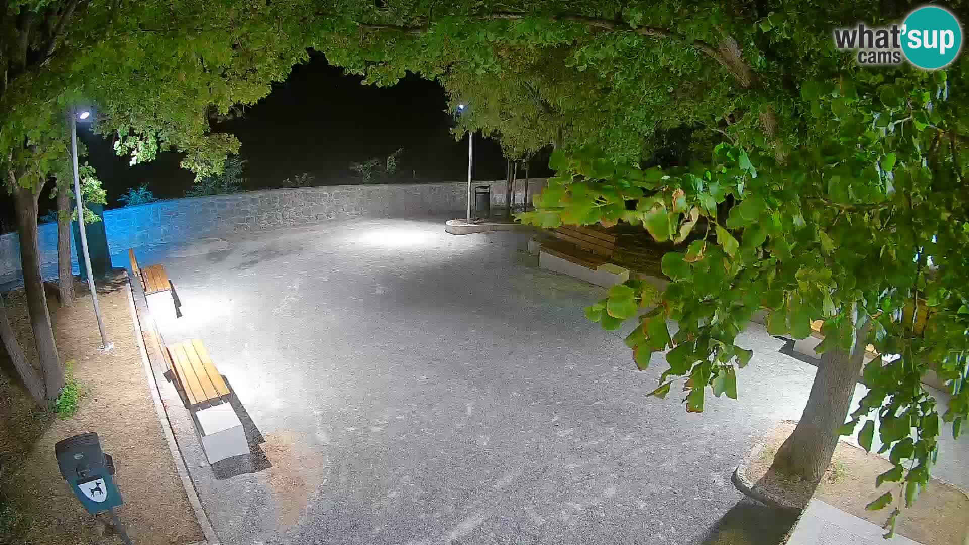 Kamera uživo Senj – Park književnika i Velebitski kanal