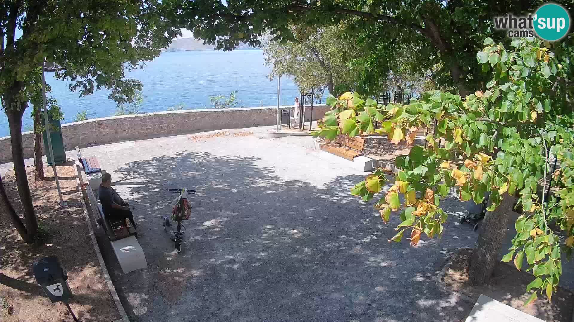 Webcam Senj en direct – Parc des Écrivains et canal du Velebit
