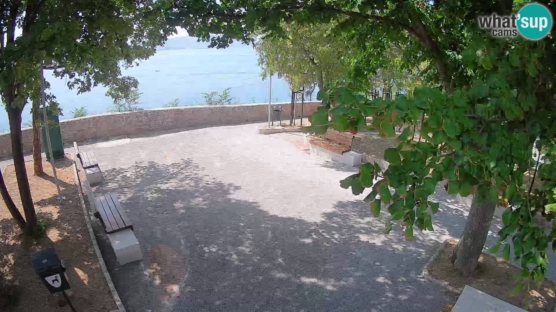Webcam Senj en direct – Parc des Écrivains et canal du Velebit