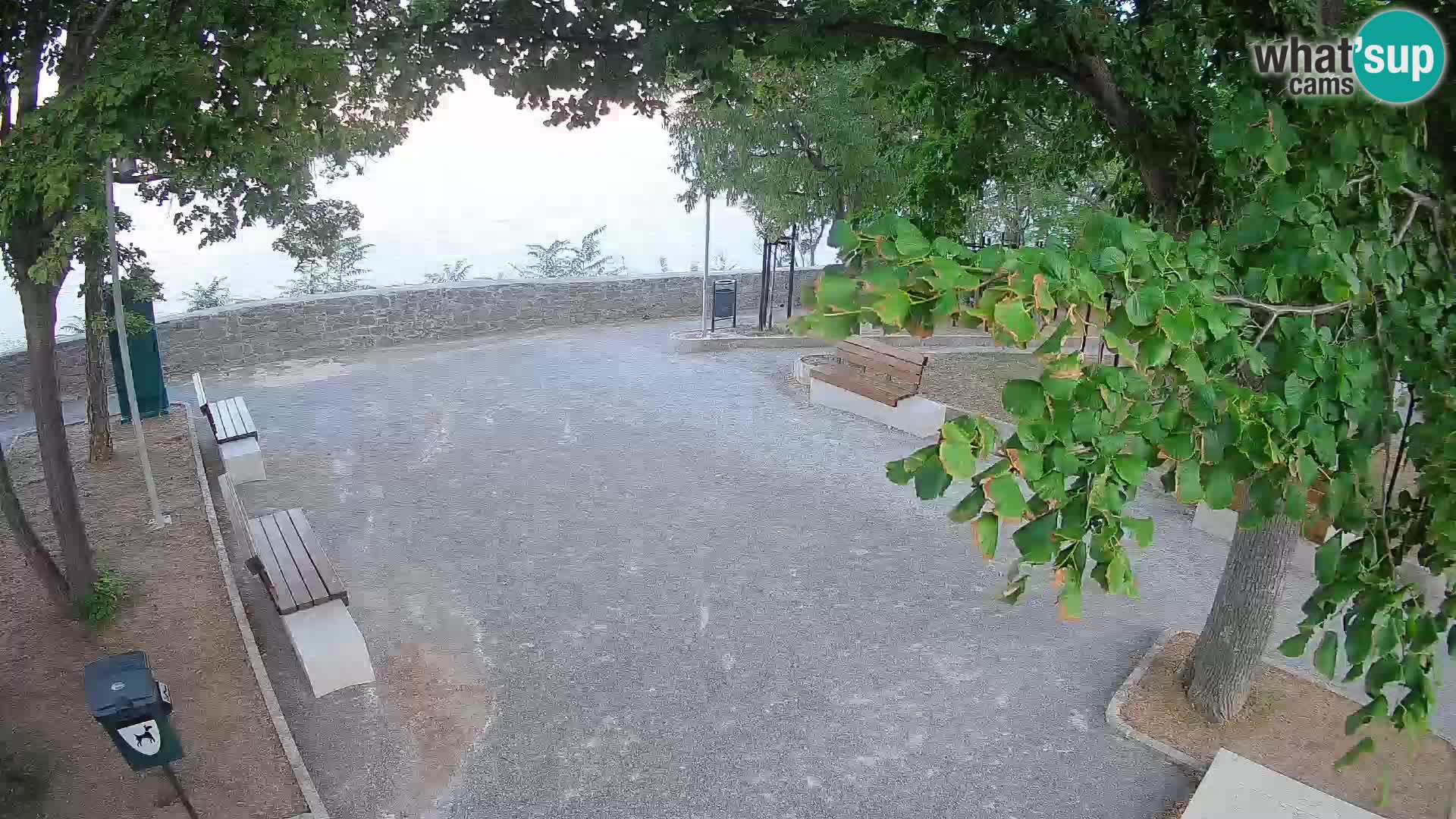 Webcam Senj en direct – Parc des Écrivains et canal du Velebit