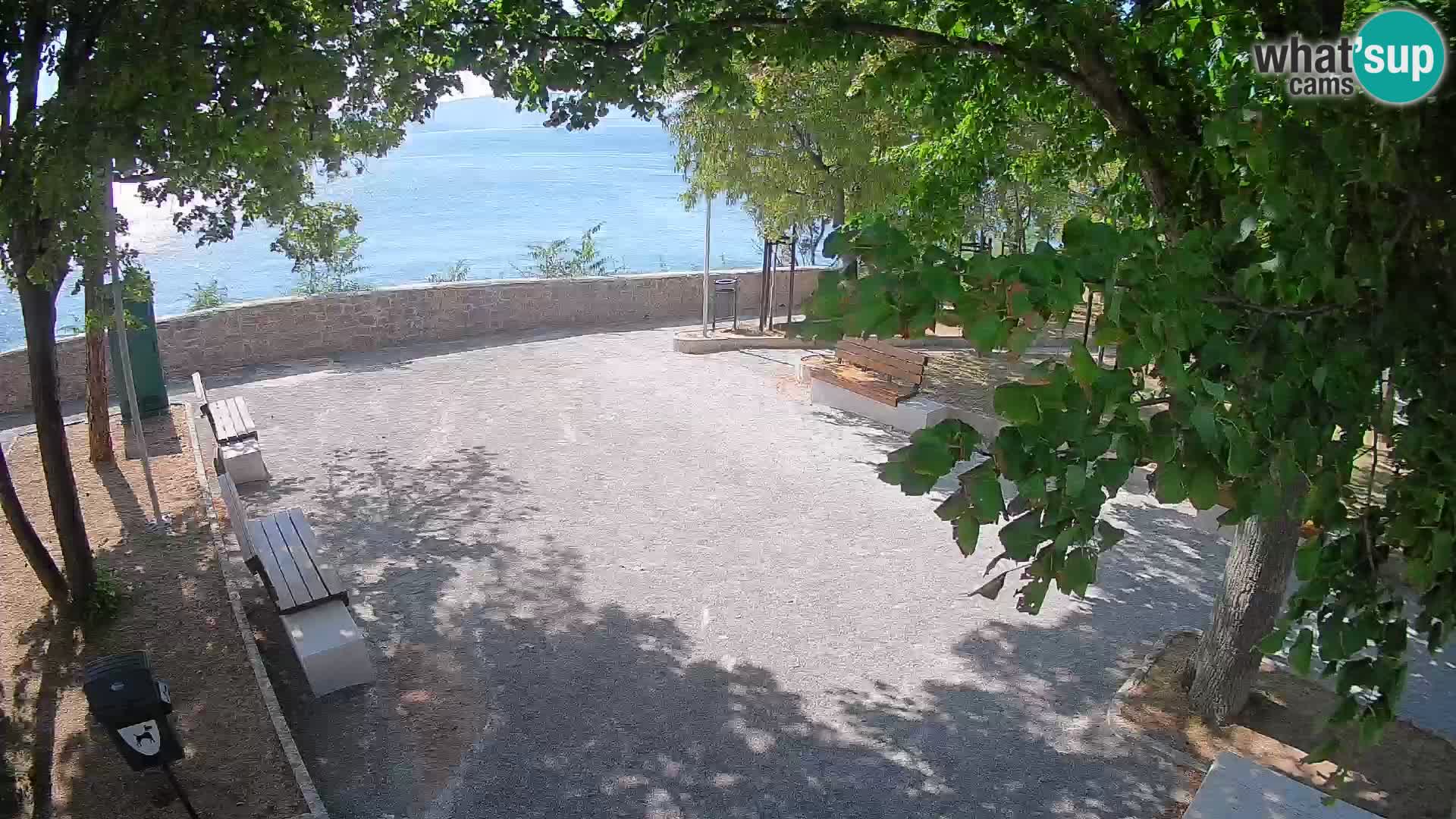 Kamera uživo Senj – Park književnika i Velebitski kanal