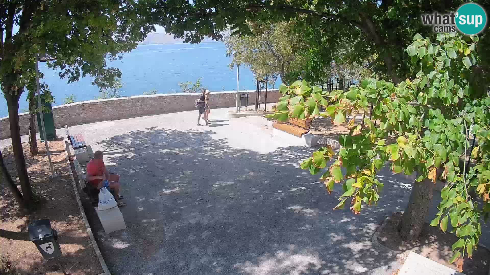 Spletna kamera Senj v živo – Park pisateljev in Velebitski kanal