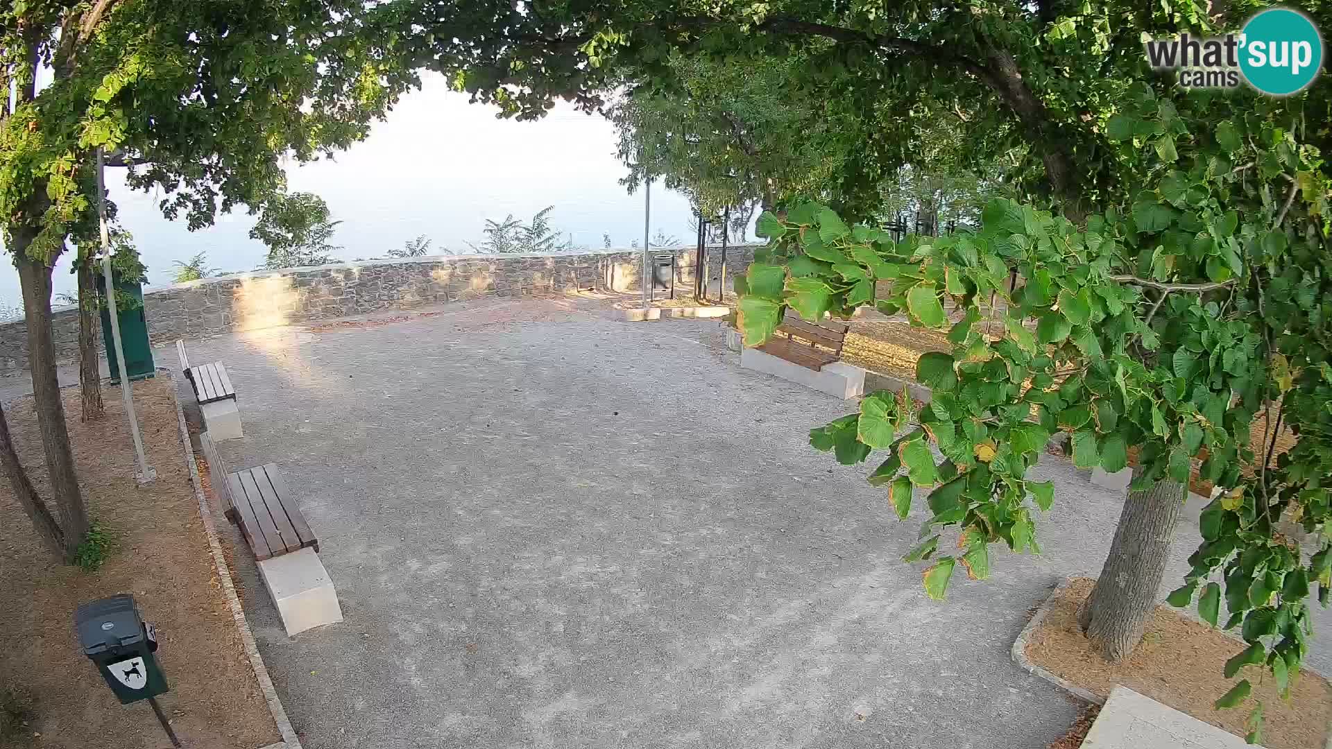 Senj Live Webcam – Schriftstellerpark und Velebit-Kanal