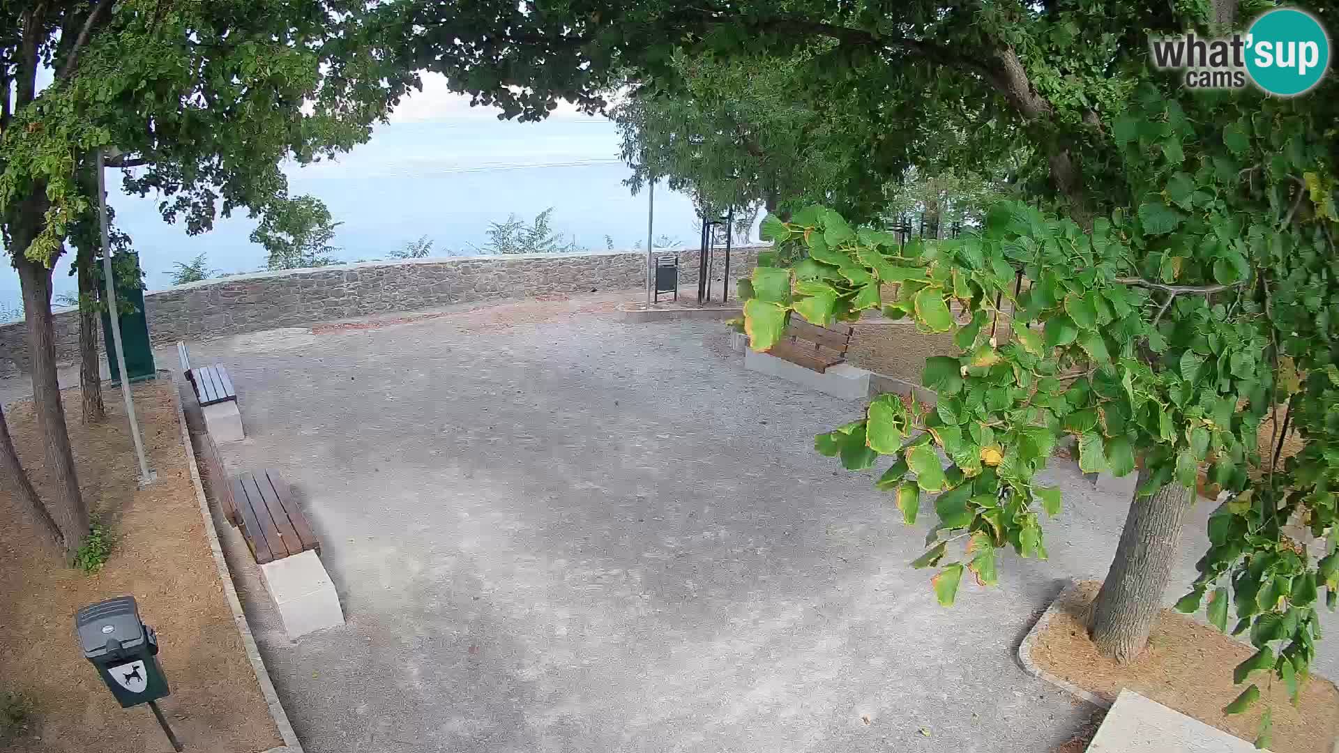 Webcam Senj en direct – Parc des Écrivains et canal du Velebit