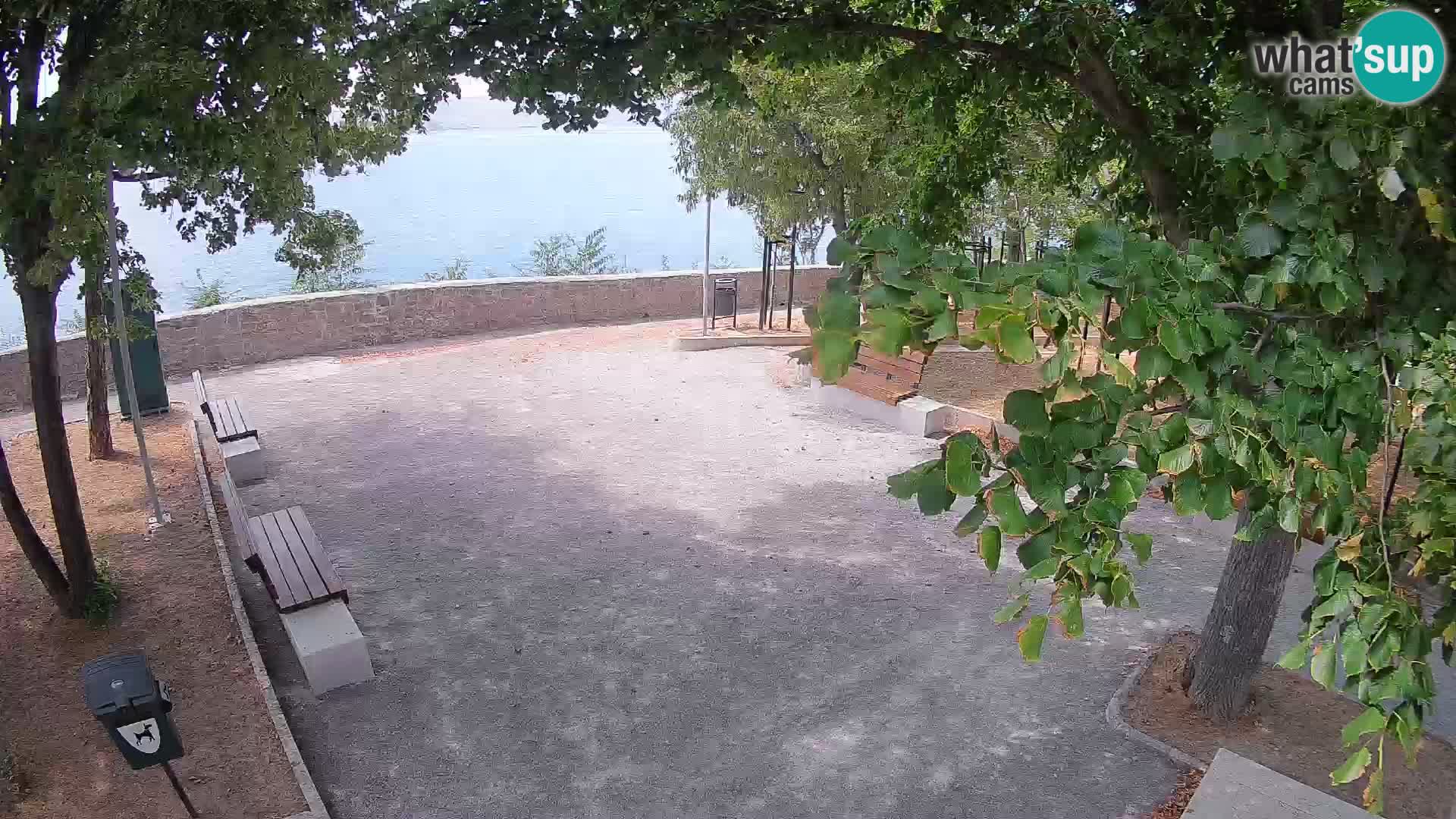 Senj Live Webcam – Schriftstellerpark und Velebit-Kanal
