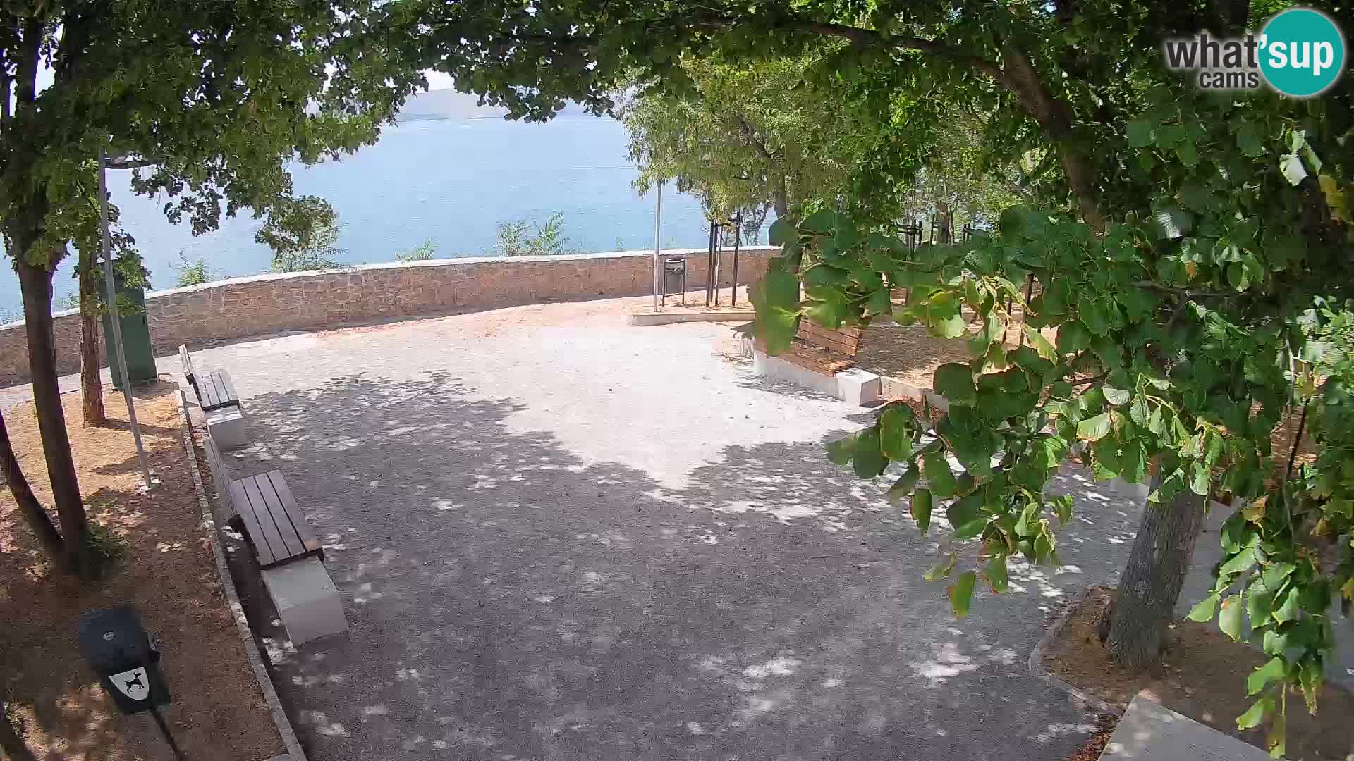 Kamera uživo Senj – Park književnika i Velebitski kanal