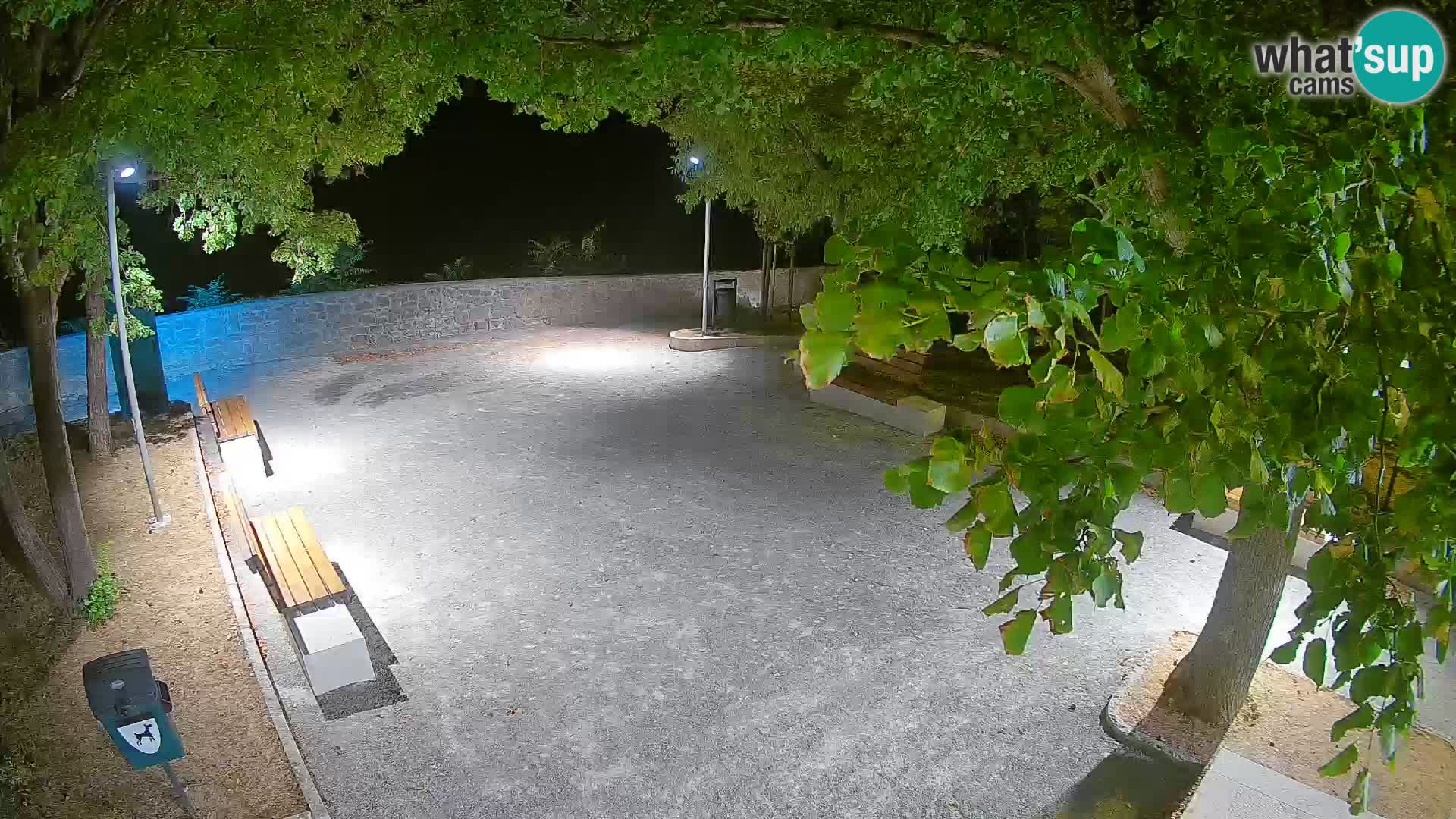Spletna kamera Senj v živo – Park pisateljev in Velebitski kanal