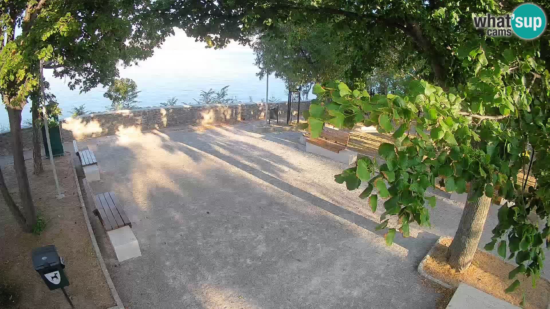 Webcam Senj en direct – Parc des Écrivains et canal du Velebit