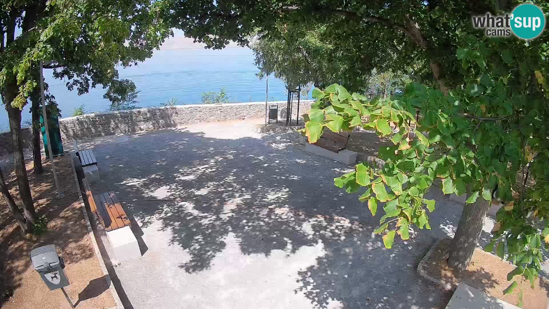 Webcam Senj en direct – Parc des Écrivains et canal du Velebit
