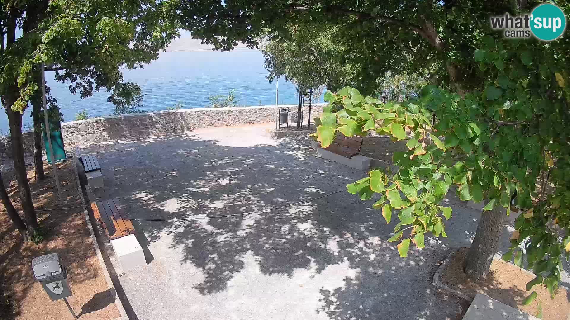 Kamera uživo Senj – Park književnika i Velebitski kanal