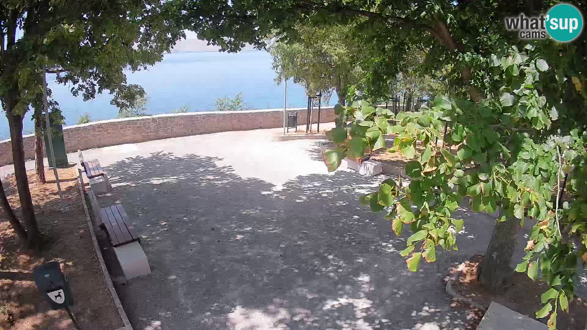 Webcam Senj en direct – Parc des Écrivains et canal du Velebit