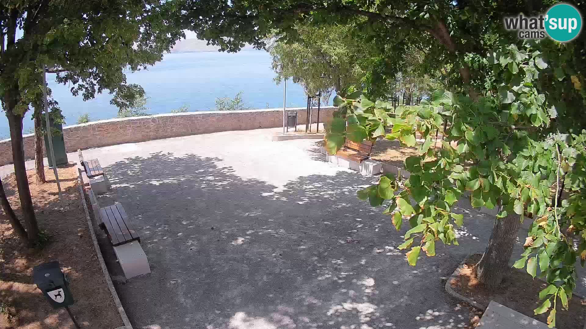Kamera uživo Senj – Park književnika i Velebitski kanal