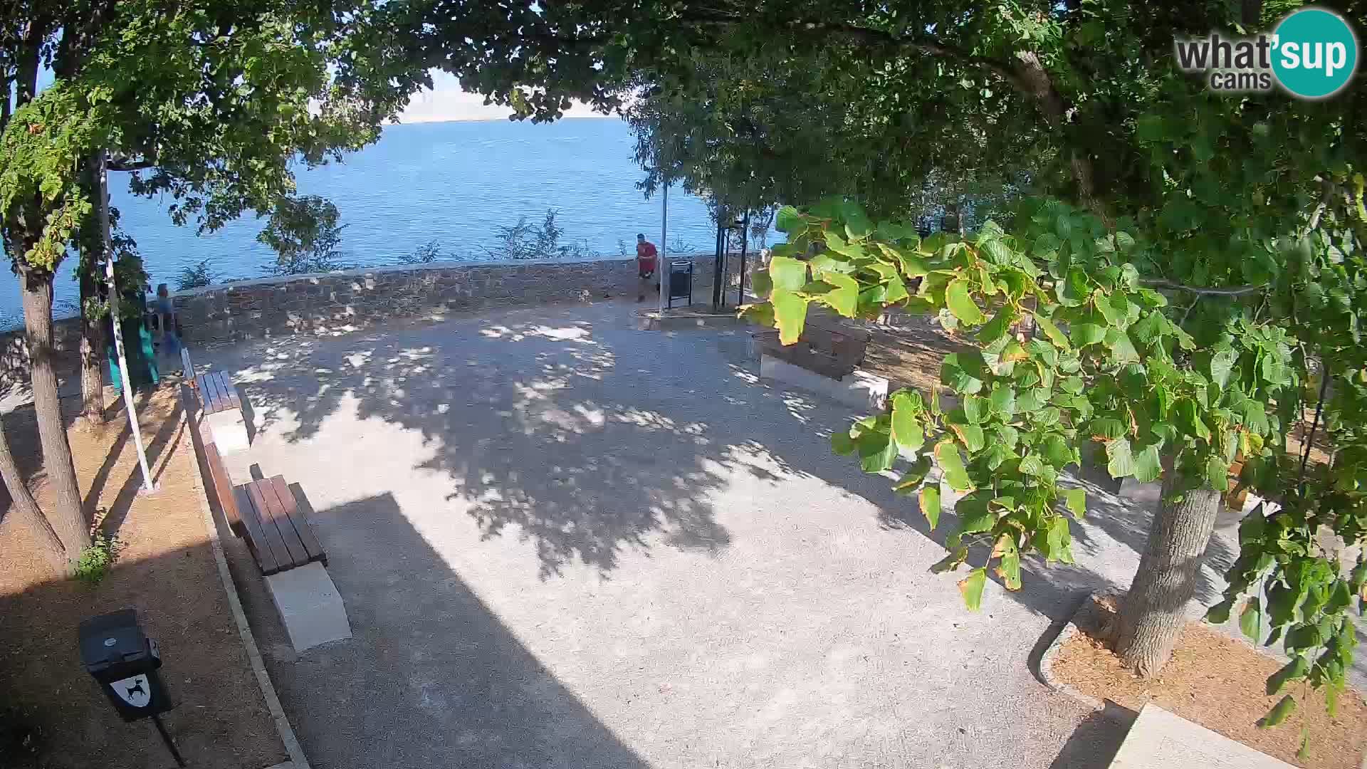 Spletna kamera Senj v živo – Park pisateljev in Velebitski kanal