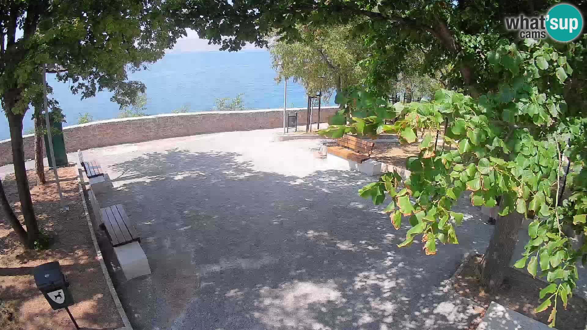 Kamera uživo Senj – Park književnika i Velebitski kanal