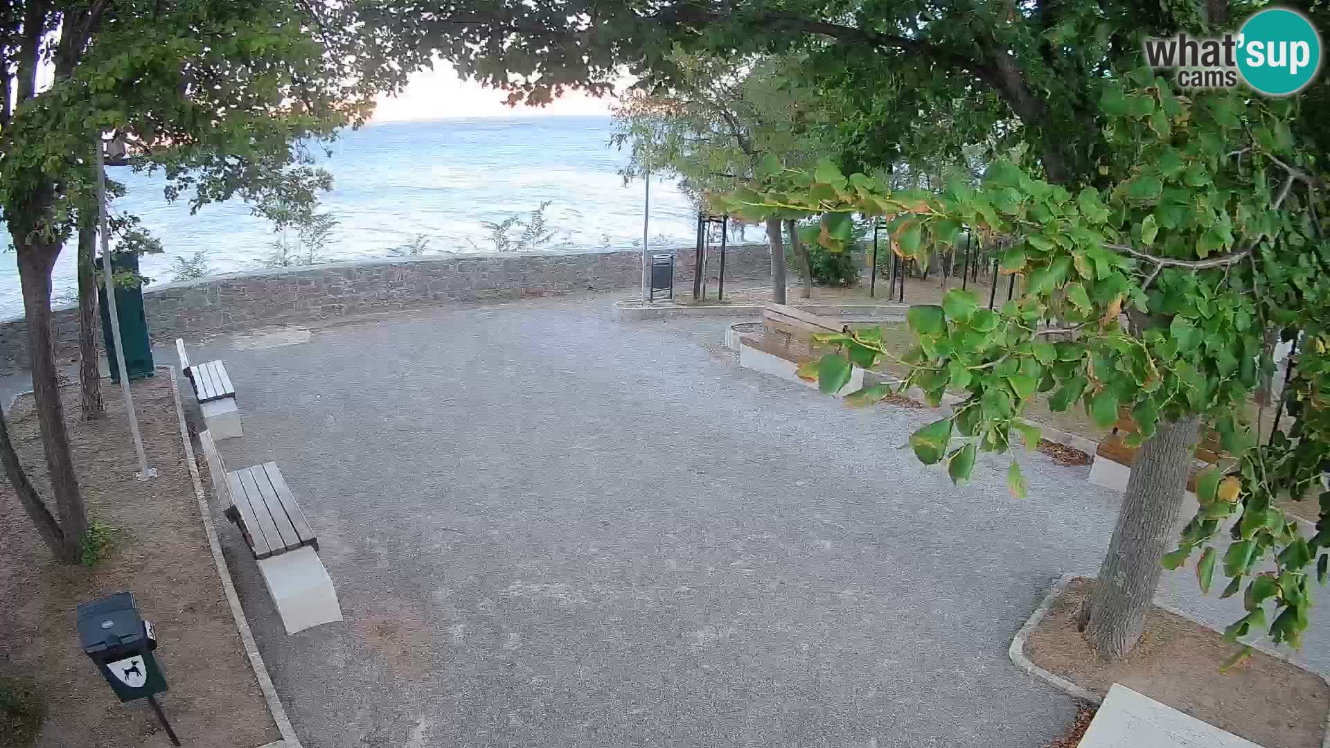 Kamera uživo Senj – Park književnika i Velebitski kanal