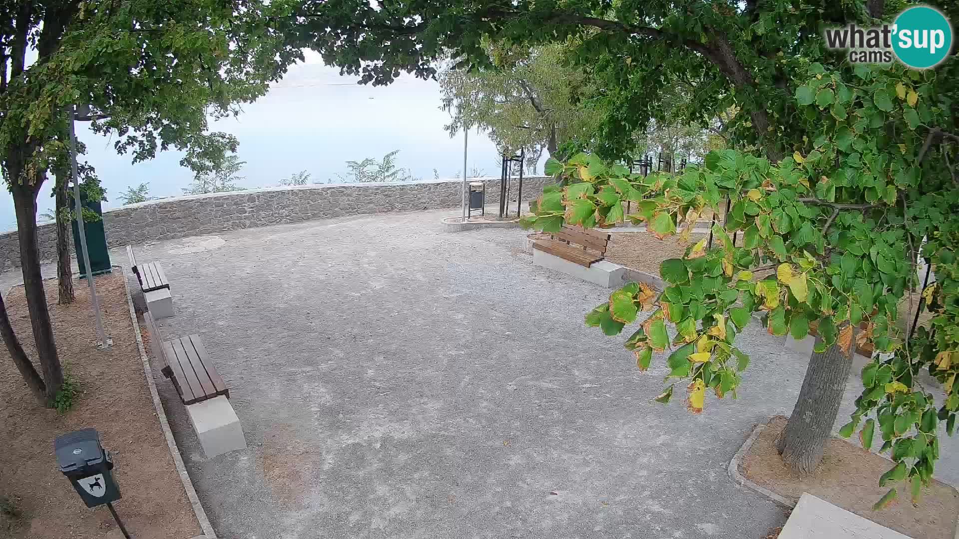 Webcam Senj en direct – Parc des Écrivains et canal du Velebit