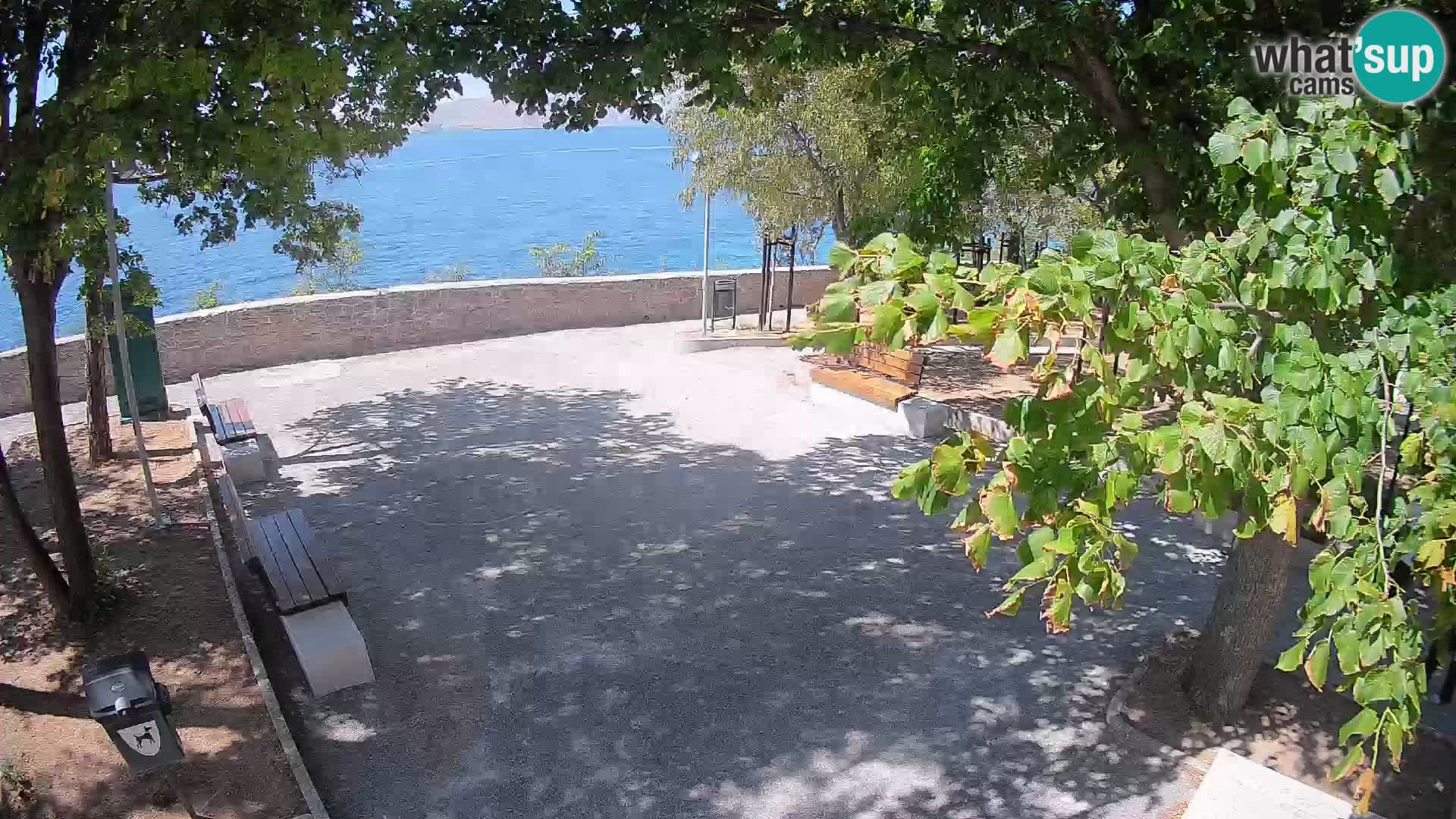 Webcam Senj en direct – Parc des Écrivains et canal du Velebit
