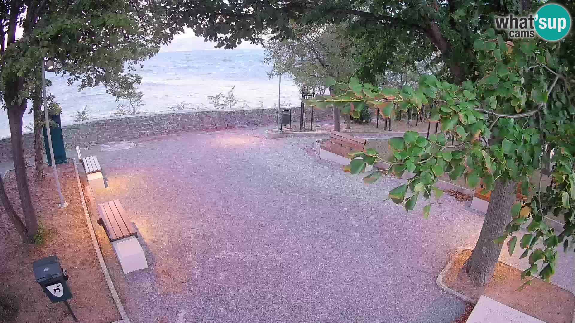 Kamera uživo Senj – Park književnika i Velebitski kanal