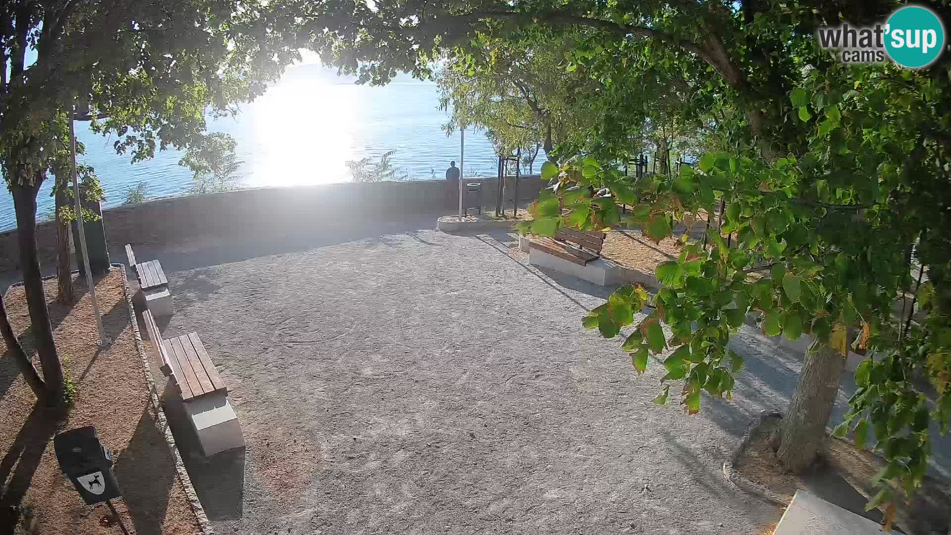 Spletna kamera Senj v živo – Park pisateljev in Velebitski kanal