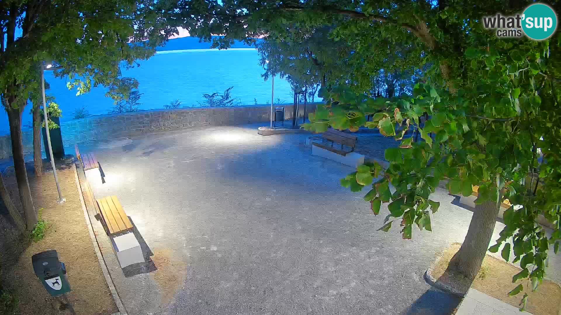 Webcam Senj en direct – Parc des Écrivains et canal du Velebit