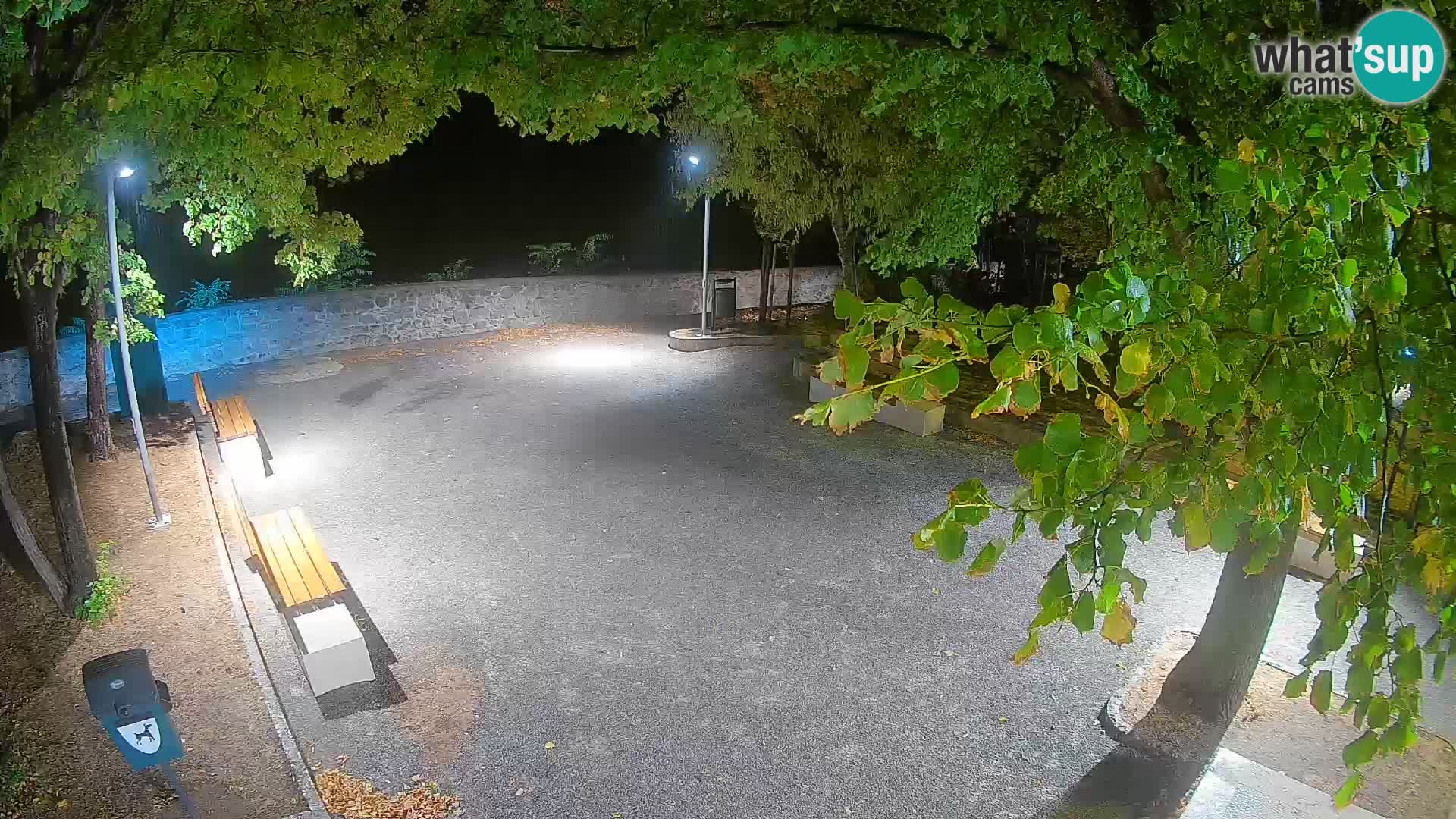 Kamera uživo Senj – Park književnika i Velebitski kanal