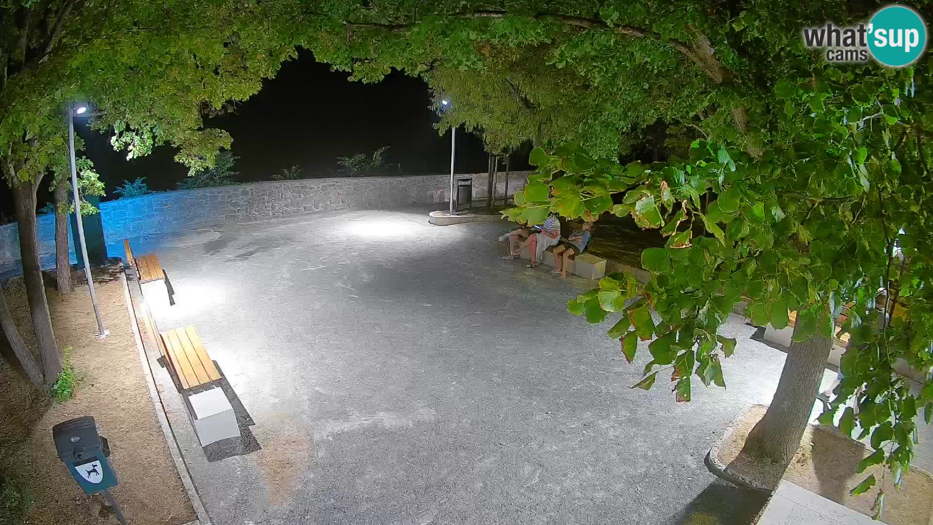 Spletna kamera Senj v živo – Park pisateljev in Velebitski kanal