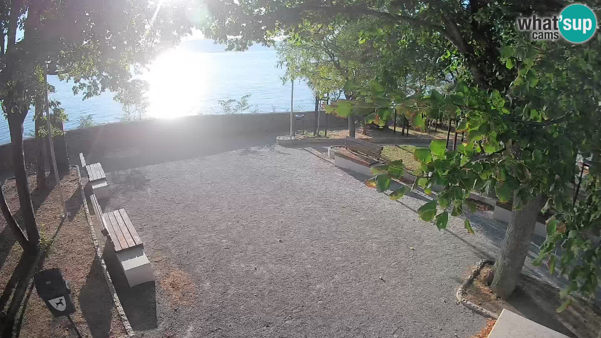 Webcam Senj en direct – Parc des Écrivains et canal du Velebit