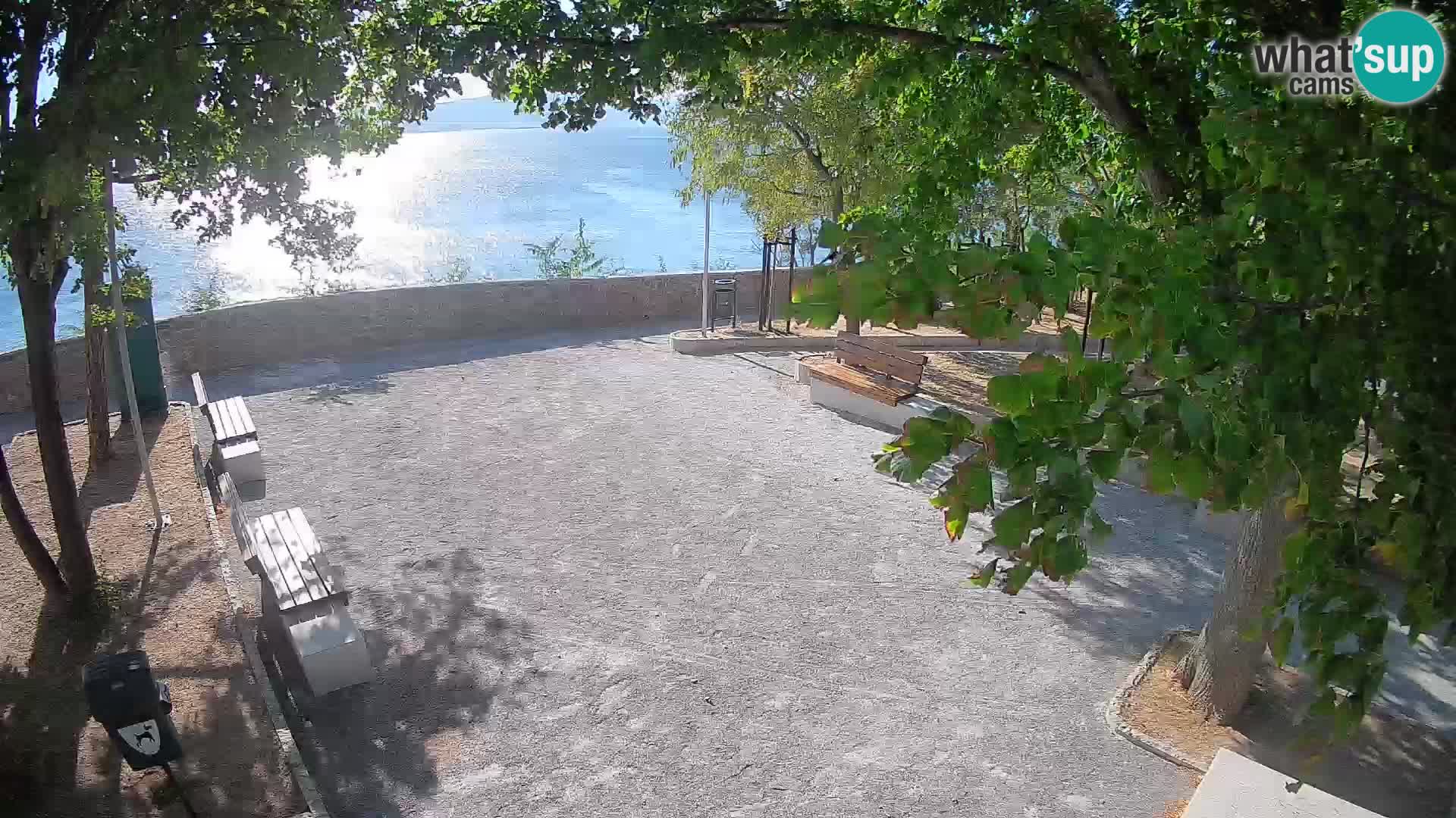 Webcam Senj en direct – Parc des Écrivains et canal du Velebit