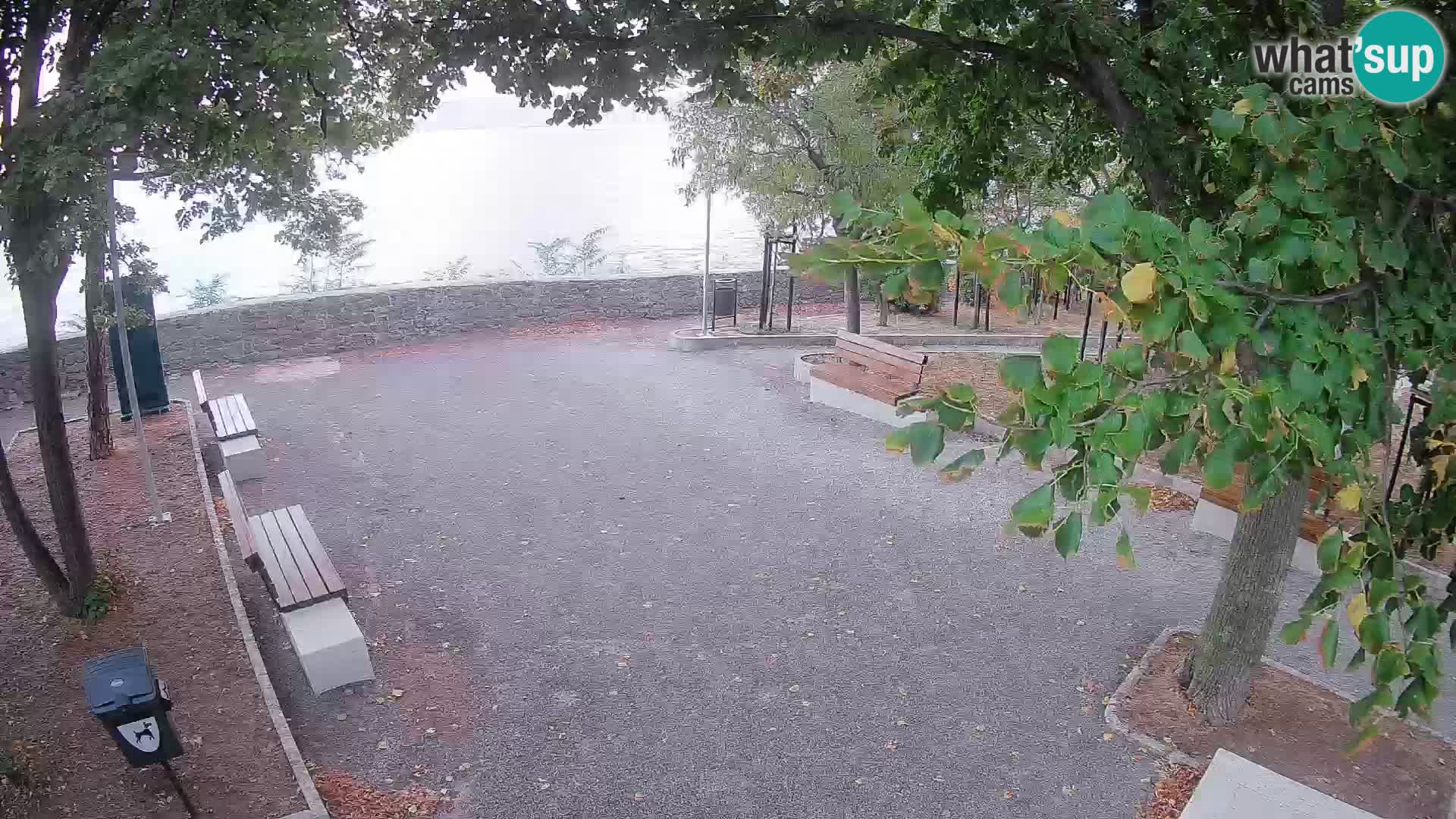 Webcam Senj en direct – Parc des Écrivains et canal du Velebit