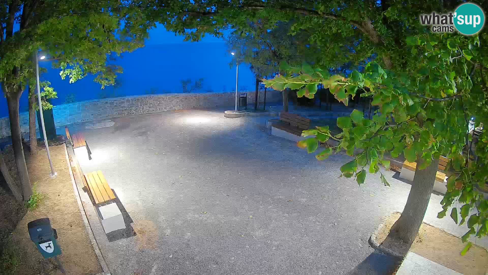 Kamera uživo Senj – Park književnika i Velebitski kanal