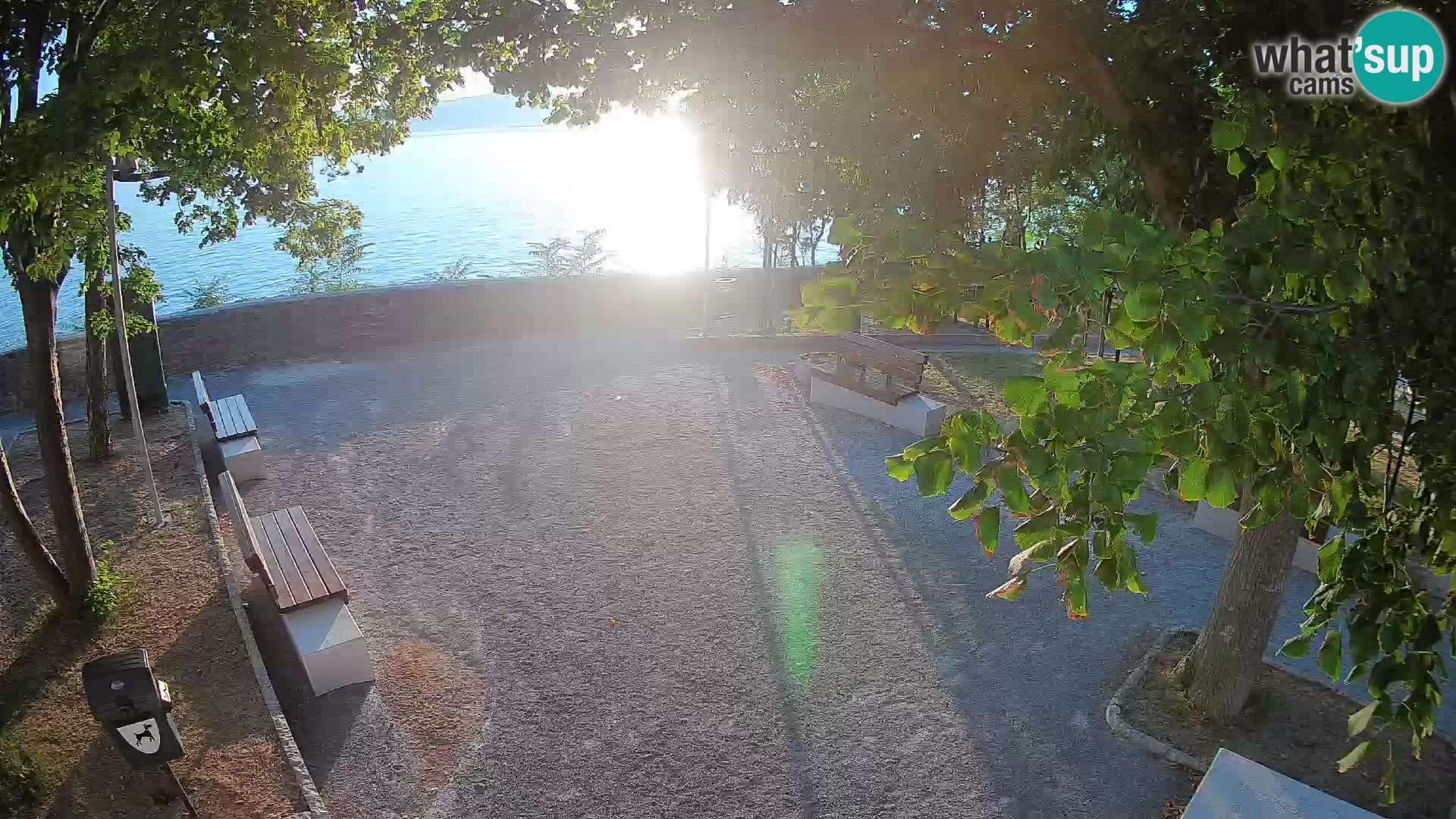 Webcam Senj en direct – Parc des Écrivains et canal du Velebit