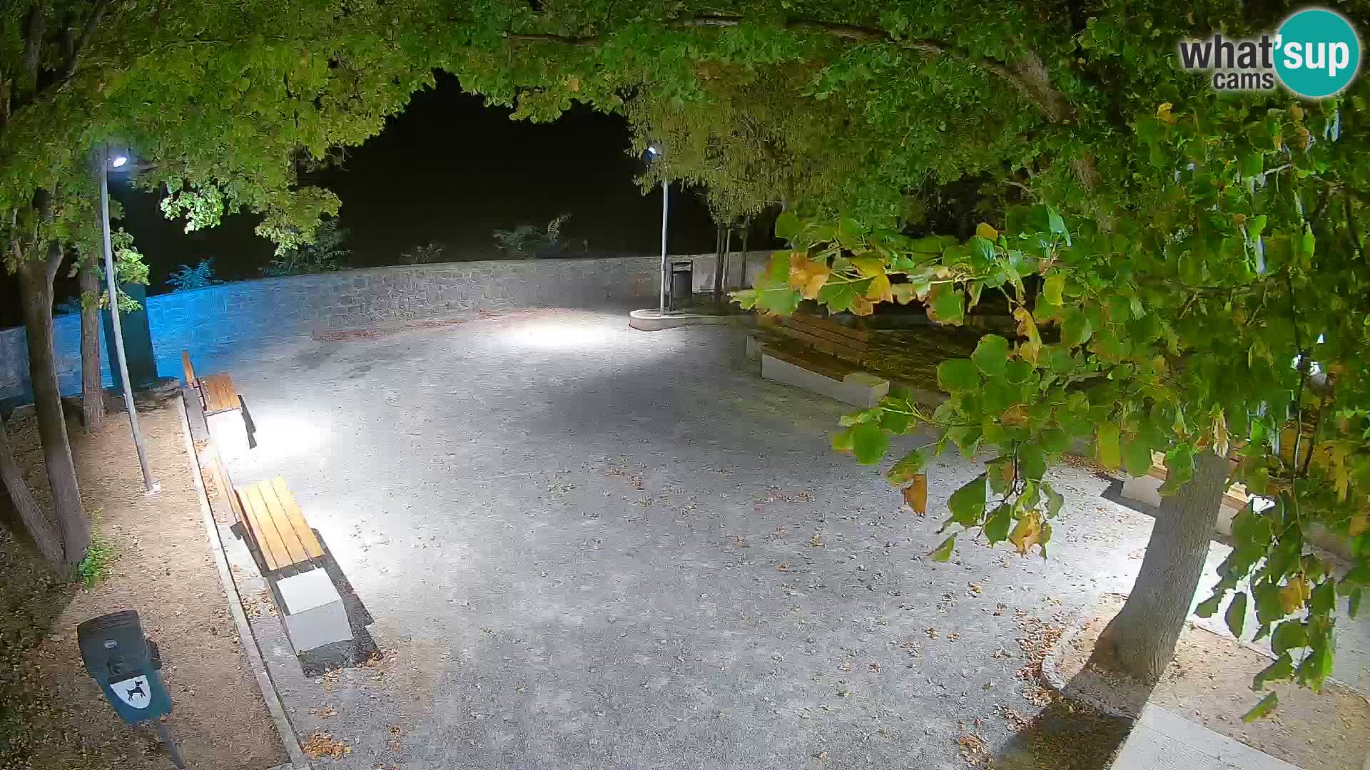 Webcam Senj en direct – Parc des Écrivains et canal du Velebit
