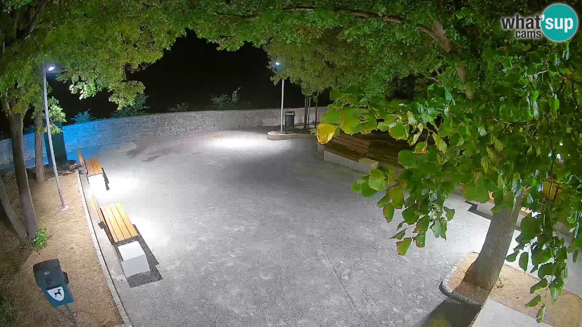 Kamera uživo Senj – Park književnika i Velebitski kanal